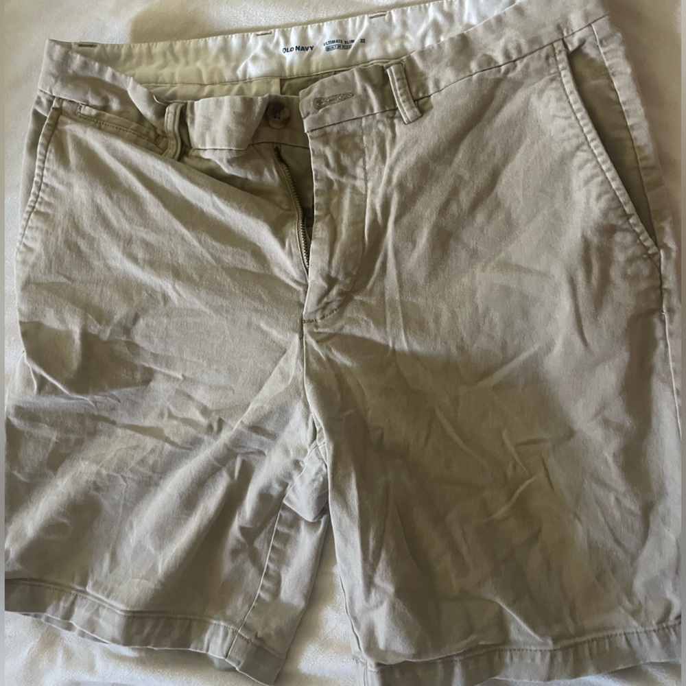 Old Navy Slim Khaki shorts